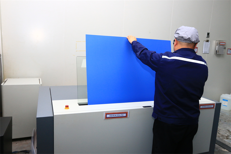 生產(chǎn)設(shè)備  曬版機(jī) - 副本.JPG